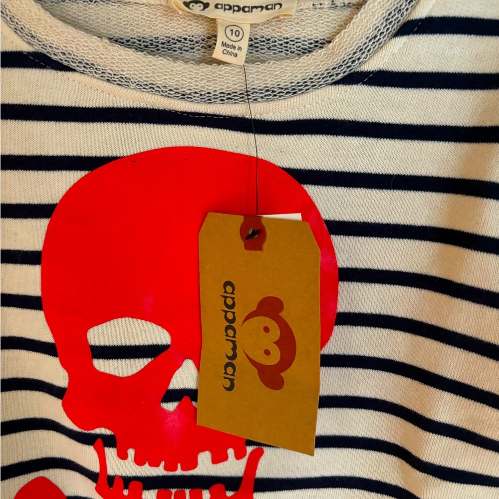 Skull sweat shirt